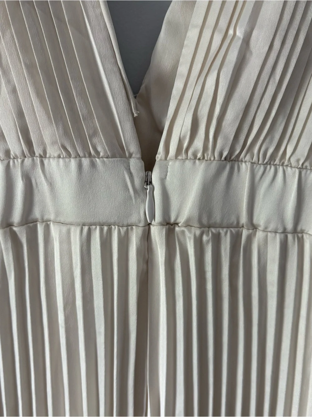 Abercrombie & Fitch Satin Cream Pleated V-Neck Wide Leg Jumpsuit